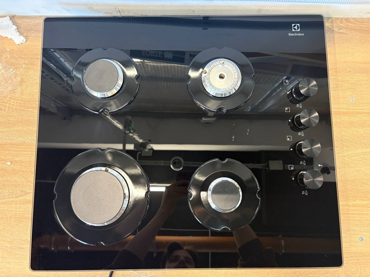 Газовая варочная панель Electrolux EGG6407K (уцененный товар)
