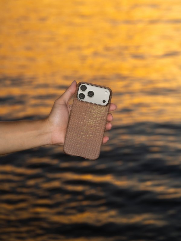 Чехол Pitaka Ultra Slim Case (PitaTap) для iPhone 17 Pro, Golden Glint KI1705AG