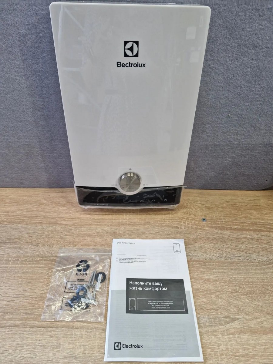 Проточный электрический водонагреватель Electrolux NPX 8 Flow Active 2.0( уцененный товар)